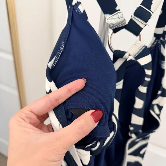 Hurley Women's One-Piece UPF 50+ Stretch Swimsuit, Blue White Medium - Picture 9 of 9